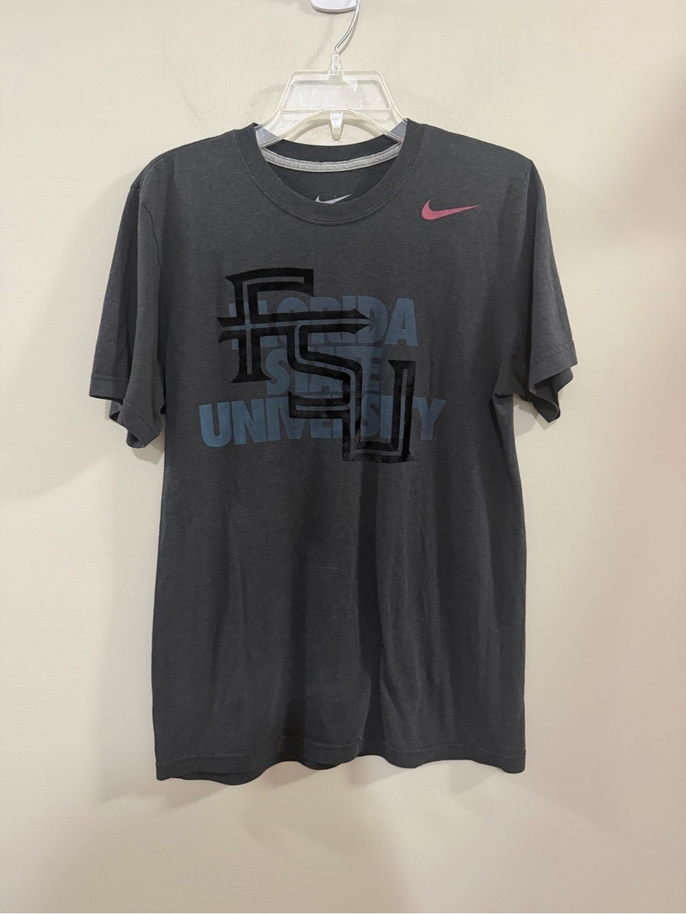 Nike Men’s Charcoal Florida State University FSU Seminoles Graphic Tee. Size S